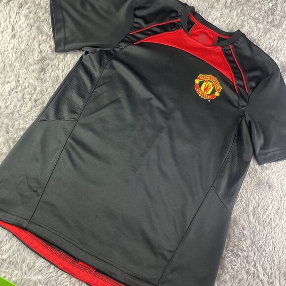 Manchester United Jersey Mens Small Black Red Football Club Premier League Kit - Picture 1 of 9